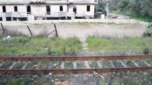 Wie kommt man vom Bahnhof in Rossano zu den Amarelli-Lakritze-Werken?